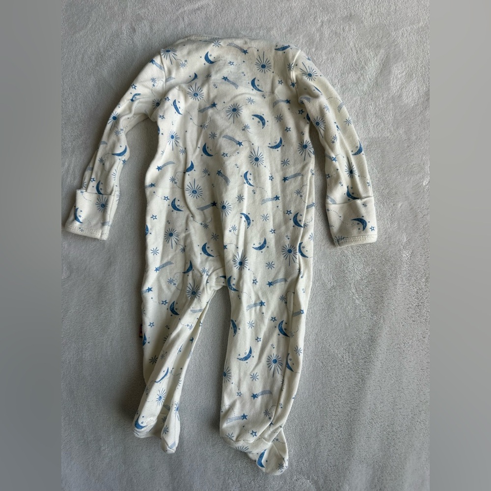 MagneticMe Organic Cotton Footie - 3-6M - Blue Stars - Picture 5 of 5
